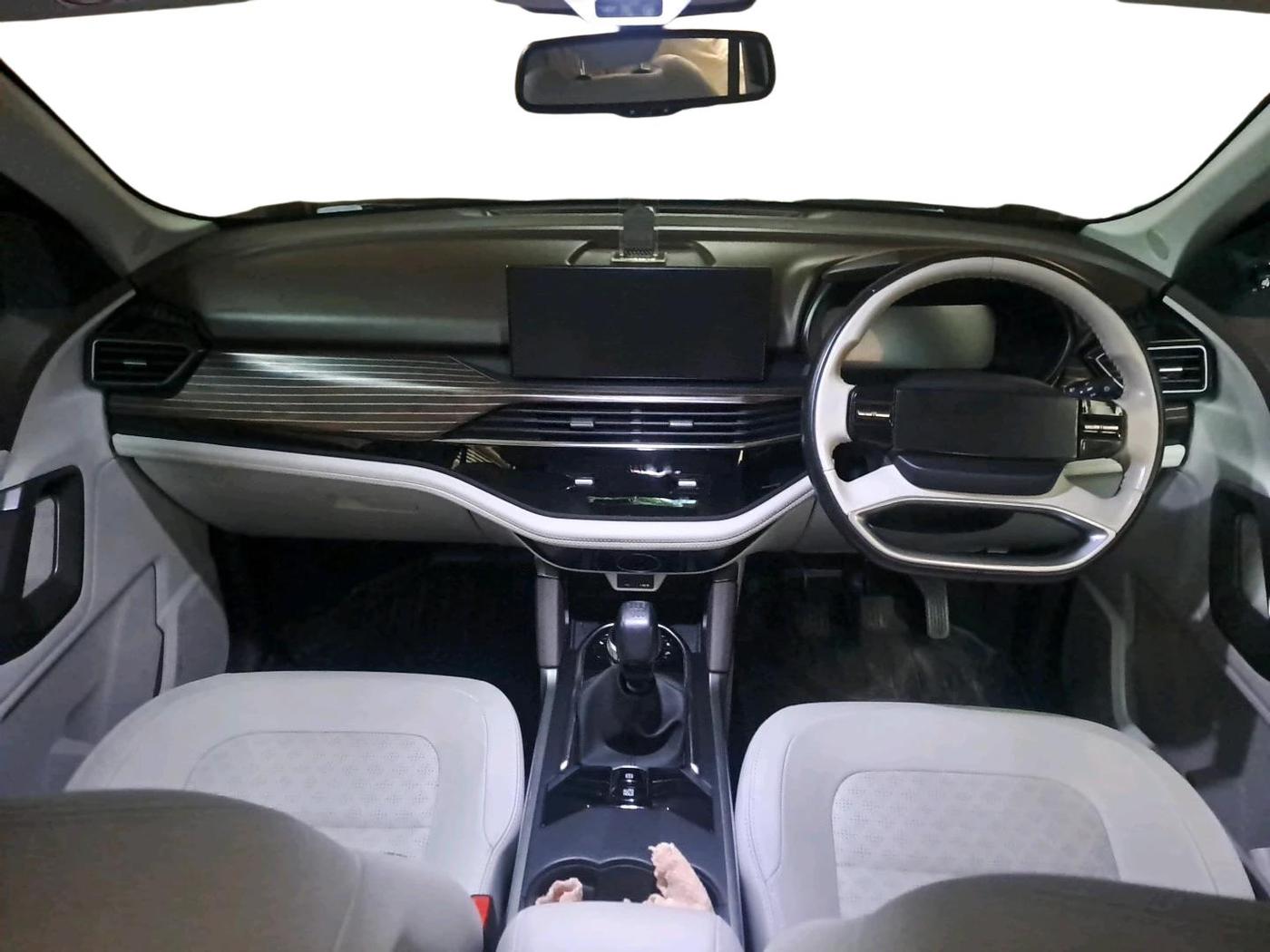 2024 Tata Safari ACCOMPLISHED DUAL TONE, Diesel, Manual, 29,482 km, interior