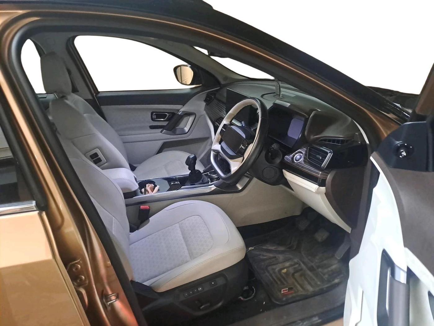 2024 Tata Safari ACCOMPLISHED DUAL TONE, Diesel, Manual, 29,482 km, interior