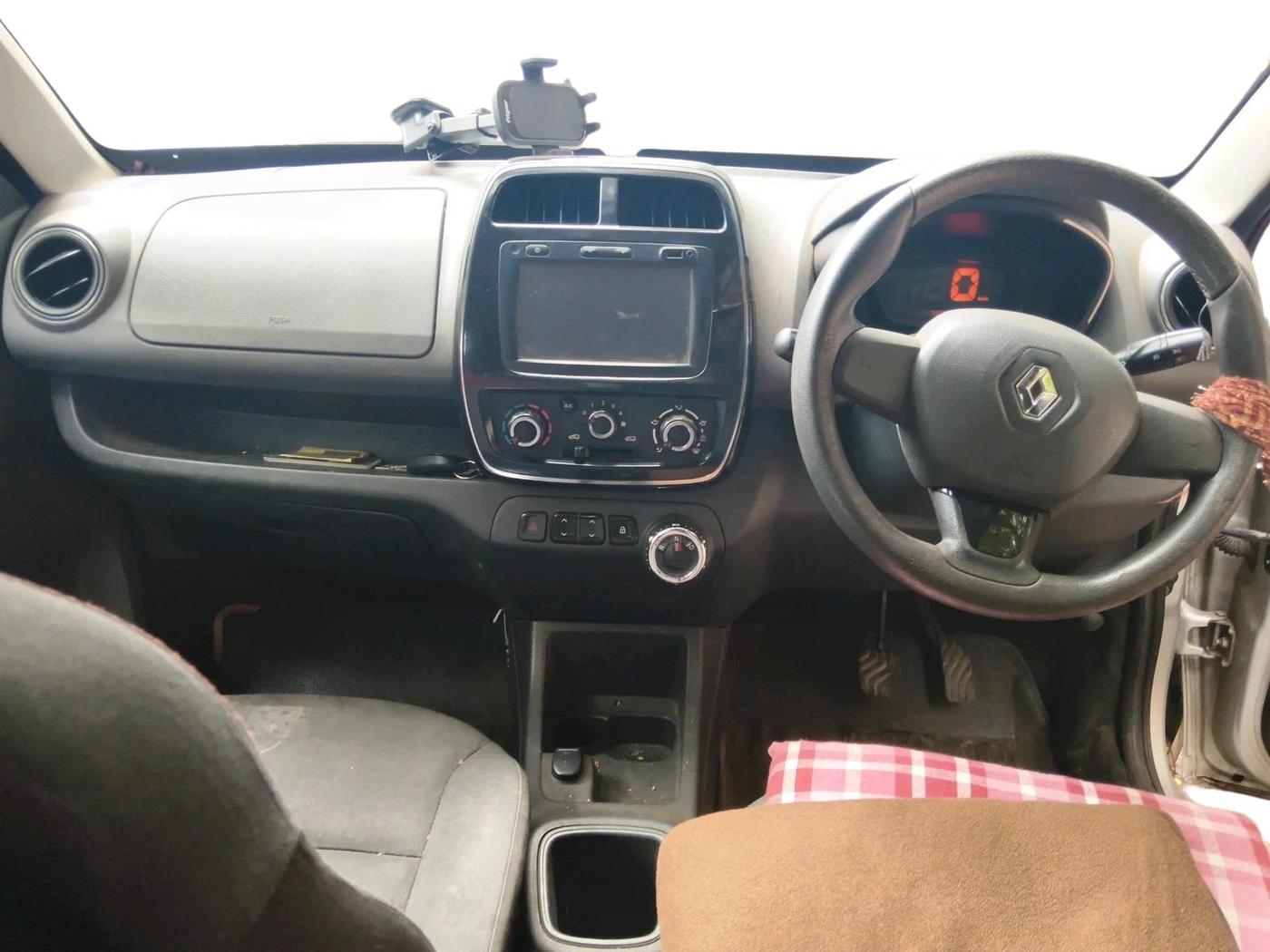 2016 Renault Kwid RXT 1.0 AMT, Petrol, Automatic, 70,865 km, interior