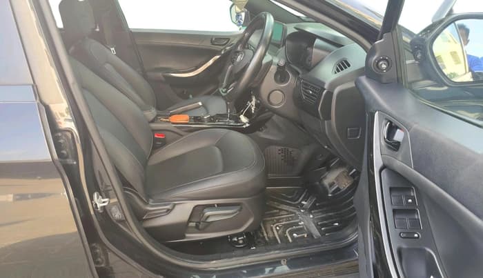 2023 Tata NEXON XZA PLUS SUNROOF DARK PETROL, Petrol, Automatic, 9,00,000 km, interior