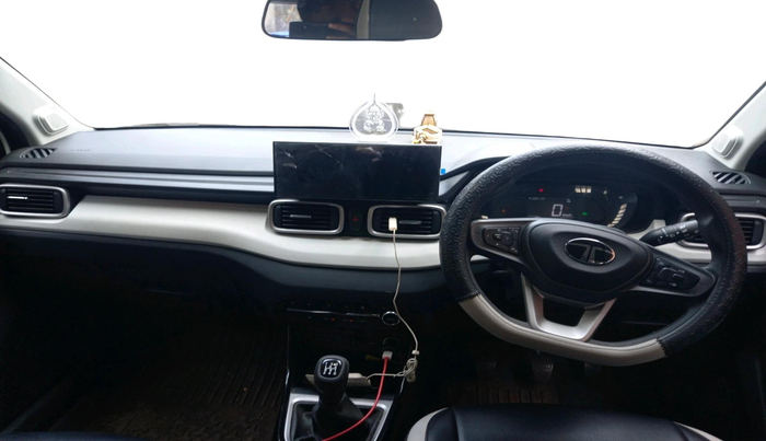 2025 Tata PUNCH Accomplished Plus (S) iCNG, CNG, Manual, 6,160 km, interior