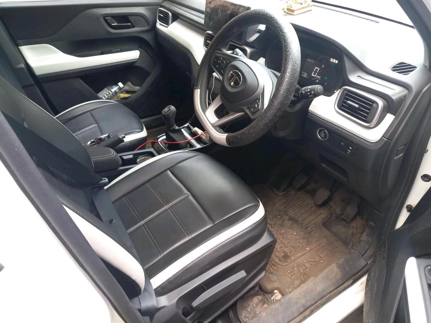 2025 Tata PUNCH Accomplished Plus (S) iCNG, CNG, Manual, 6,160 km, interior