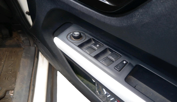 2025 Tata PUNCH Accomplished Plus (S) iCNG, CNG, Manual, 6,160 km, interior