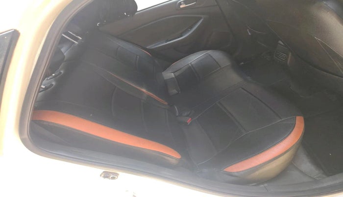 2017 Hyundai i20 Active 1.2 SX, Petrol, Manual, 31,329 km, interior