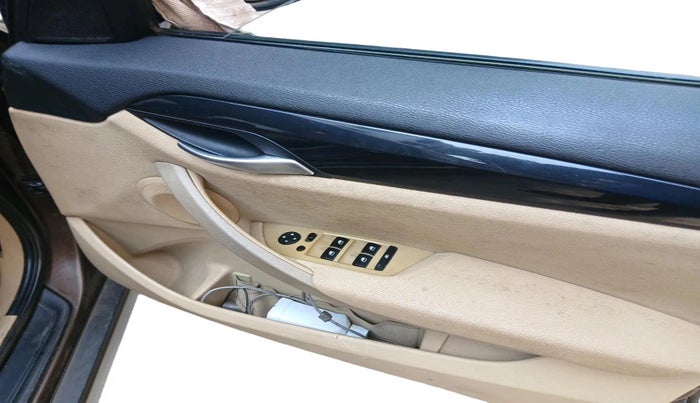 2011 BMW X1 sDrive20d, Diesel, Automatic, 73,853 km, interior