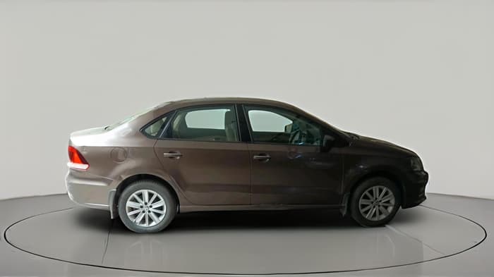 2015 Volkswagen Vento HIGHLINE PETROL AT, Petrol, Automatic, 71,373 km, exterior