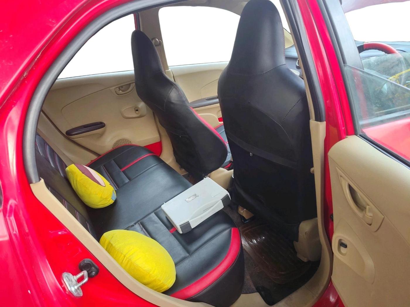 2013 Honda Brio S MT, Petrol, Manual, 75,274 km, interior