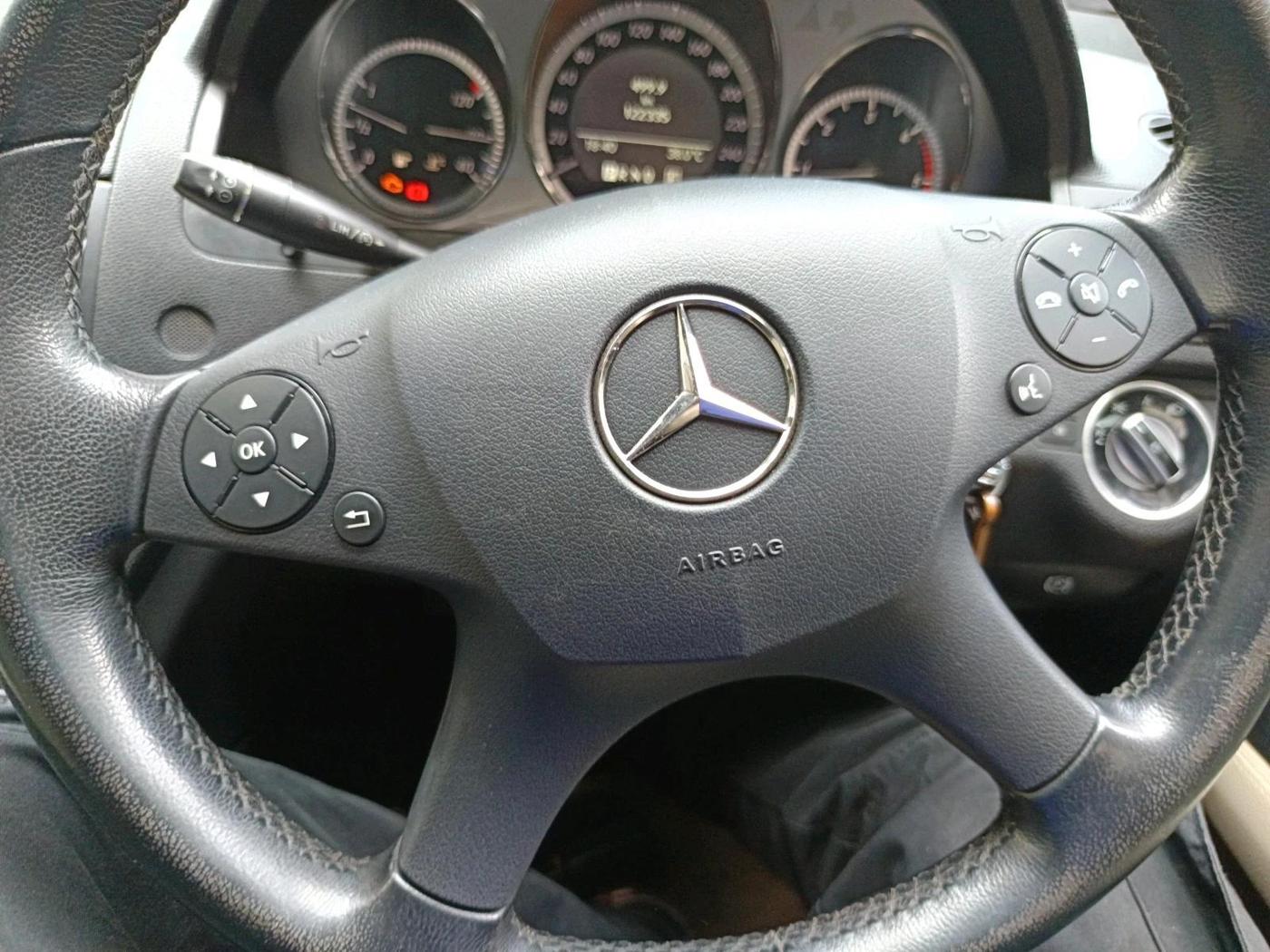 2011 Mercedes Benz C Class 	250 CDI ELEGANCE AT, Diesel, Automatic, 1,22,335 km, interior