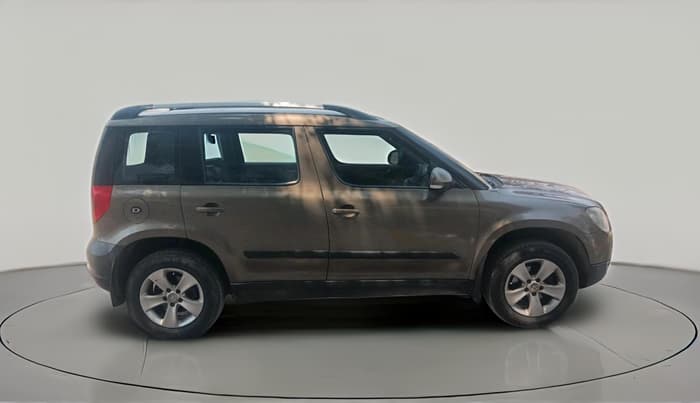 2011 Skoda Yeti AMBIENTE, Diesel, Manual, 2,21,742 km, exterior