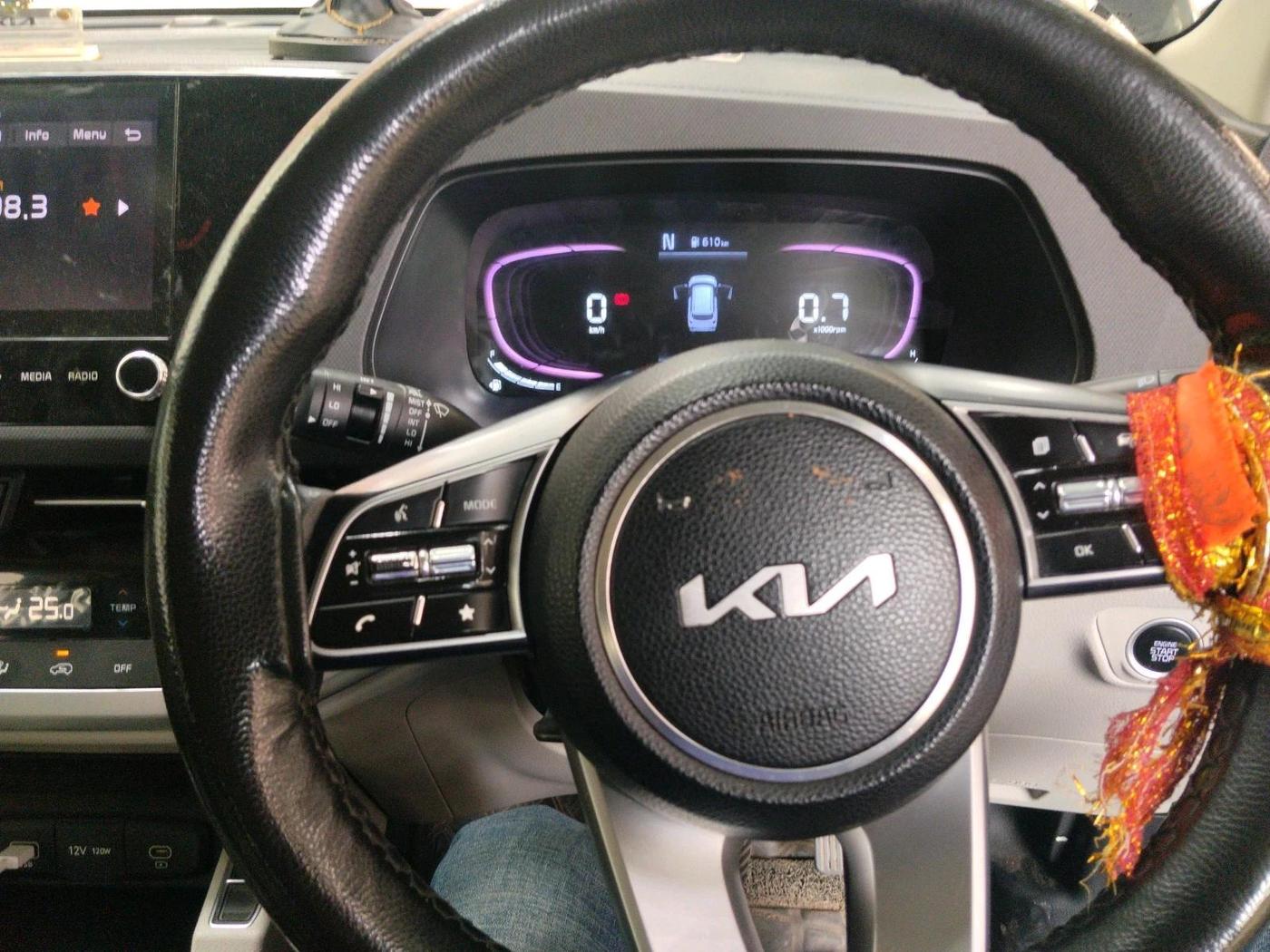 2024 KIA CARENS PRESTIGE PLUS 1.5 IMT DIESEL 7 STR, Diesel, Manual, 28,352 km, interior