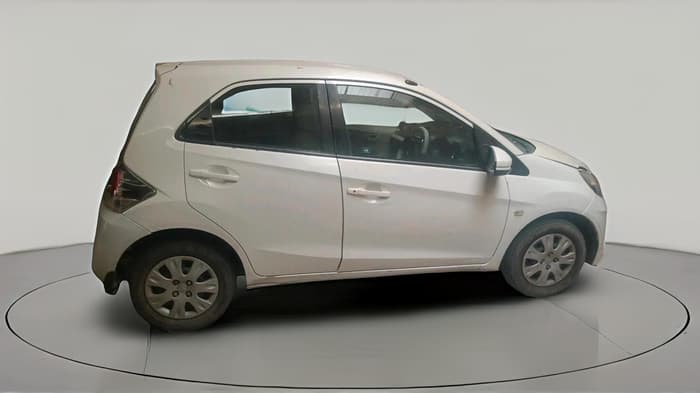 2015 Honda Brio S MT, Petrol, Manual, 1,43,261 km, exterior