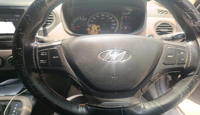 2014 Hyundai Grand i10 ASTA AT 1.2 KAPPA VTVT, Petrol, Automatic, 1,55,725 km, interior