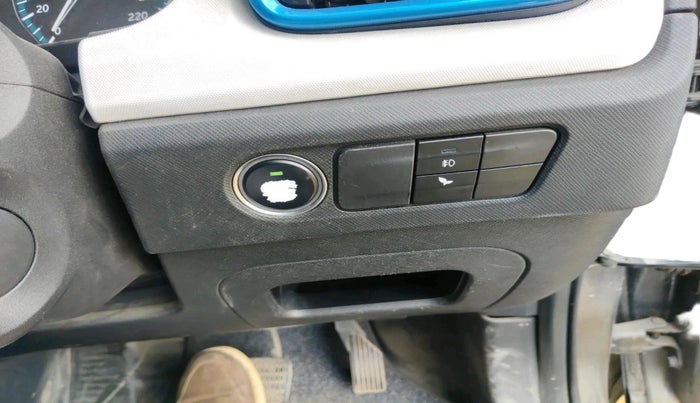 2022 Tata PUNCH CREATIVE  AMT, Petrol, Automatic, 58,020 km, interior