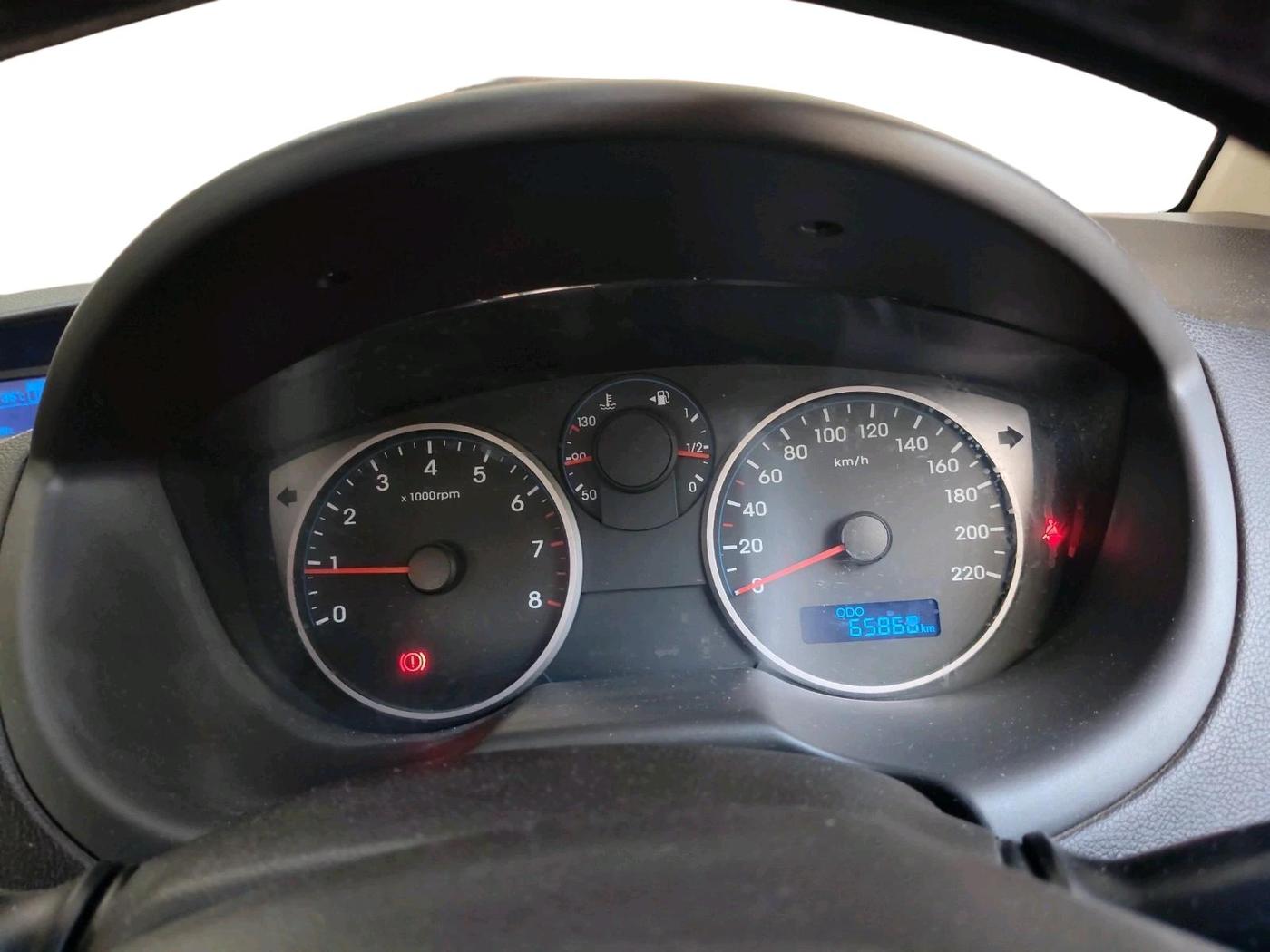 2013 Hyundai i20 SPORTZ 1.2, Petrol, Manual, 65,868 km, interior