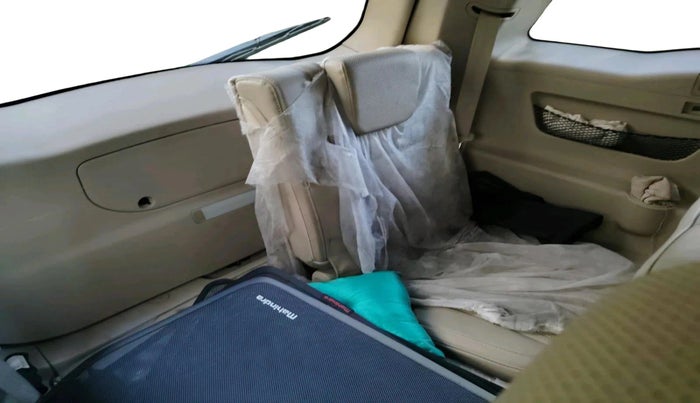 2016 Mahindra XUV500 W10, Diesel, Manual, 47,530 km, interior