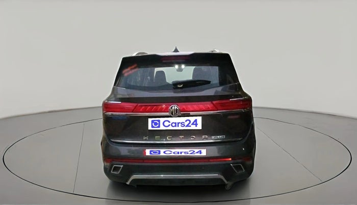 2024 MG HECTOR PLUS SAVVY PRO 1.5 TURBO CVT 7 STR, Petrol, Automatic, 8,285 km, exterior