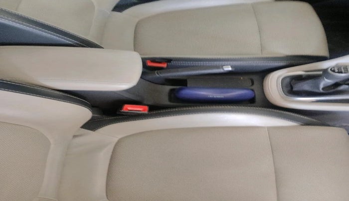 2022 MG ASTOR SHARP 1.5 MT, Petrol, Manual, 40,674 km, interior