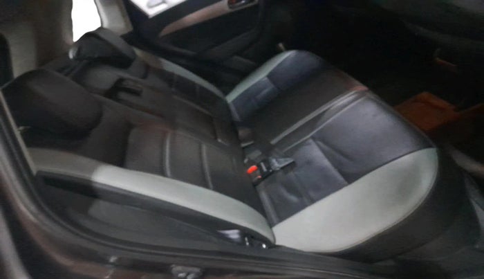 2016 Maruti Vitara Brezza ZDI, Diesel, Manual, 1,40,200 km, interior