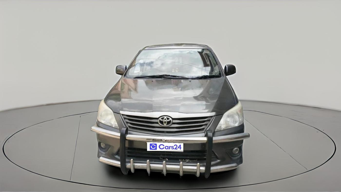 2013 Toyota Innova 2.5 GX 8 STR, Diesel, Manual, 1,73,075 km, exterior