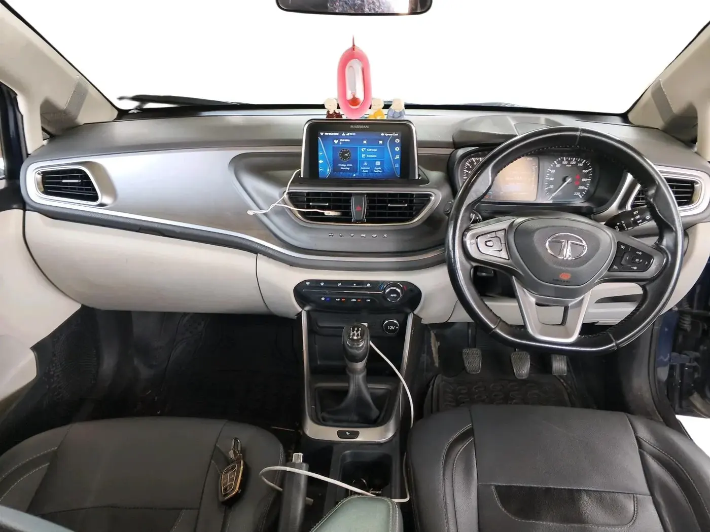 2022 Tata ALTROZ XZ PLUS PETROL, Petrol, Manual, 66,179 km, interior