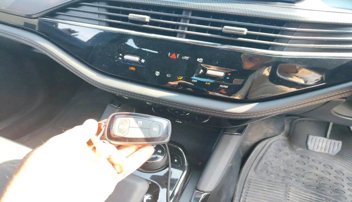 2025 Tata Harrier PURE PLUS S DARK EDITION AT, Diesel, Automatic, 11,660 km, interior