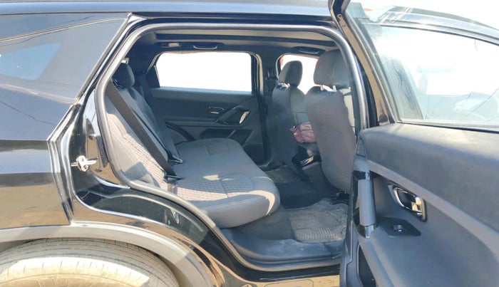 2025 Tata Harrier PURE PLUS S DARK EDITION AT, Diesel, Automatic, 11,660 km, interior