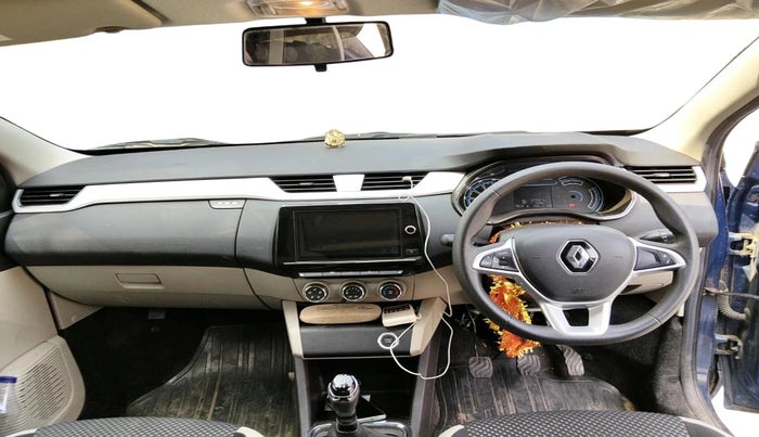 2022 Renault TRIBER RXZ, Petrol, Manual, 27,421 km, interior
