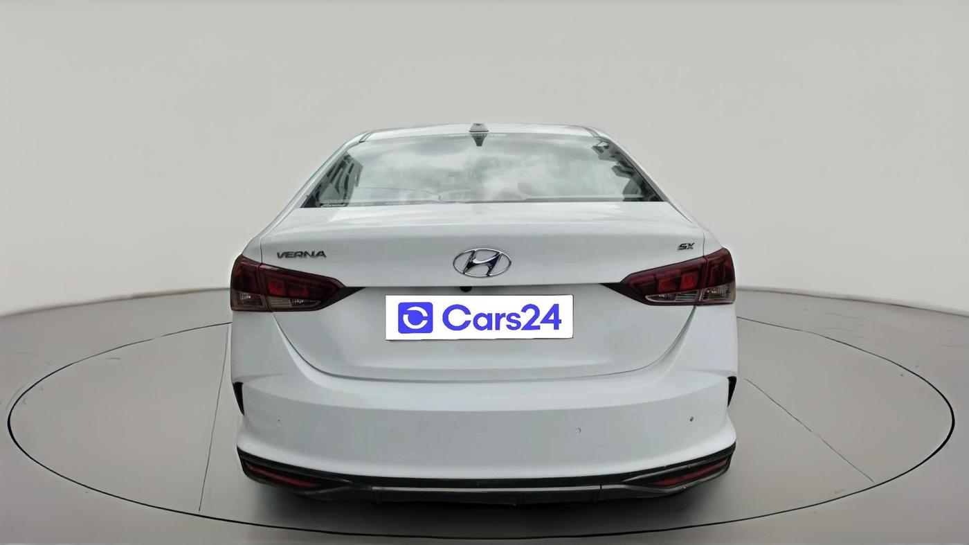 2020 Hyundai Verna SX (O) 1.5 CRDI AT, Diesel, Automatic, 1,16,359 km, exterior