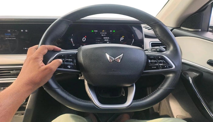 2023 Mahindra XUV700 AX 7 LUXURY D AWD AT 7 STR, Diesel, Automatic, 96,340 km, interior