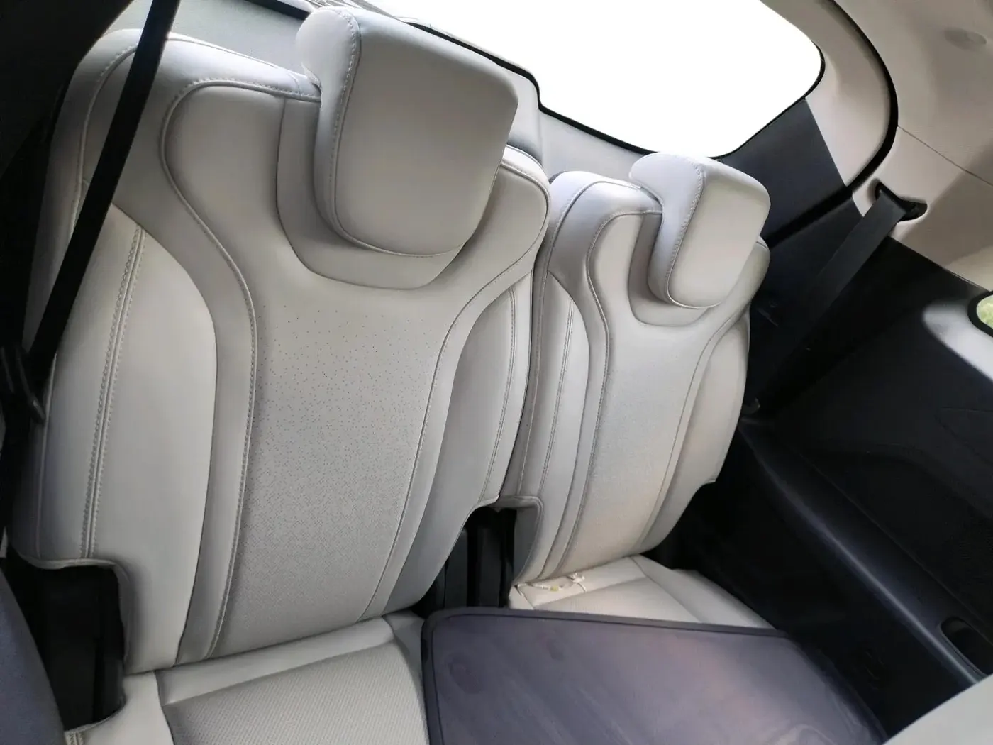 2023 Mahindra XUV700 AX 7 LUXURY D AWD AT 7 STR, Diesel, Automatic, 96,340 km, interior