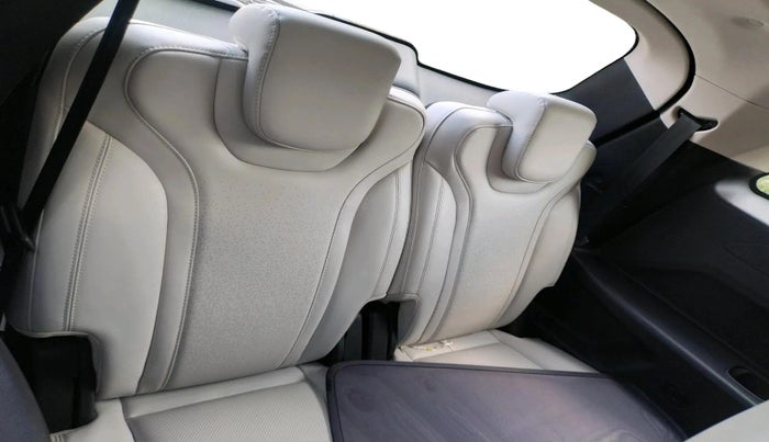 2023 Mahindra XUV700 AX 7 LUXURY D AWD AT 7 STR, Diesel, Automatic, 96,340 km, interior