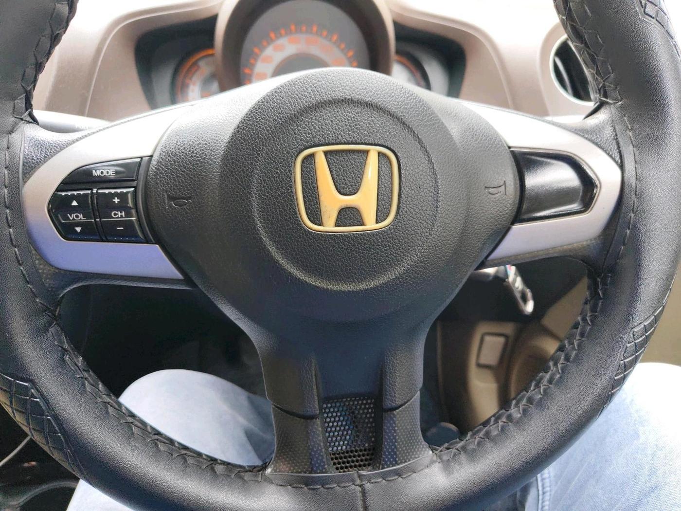 2013 Honda Brio S MT, Petrol, Manual, 51,999 km, interior