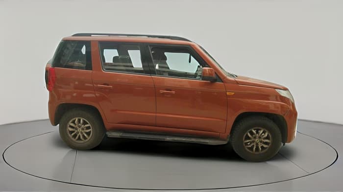 2017 Mahindra TUV300 T8 AMT, Diesel, Automatic, 73,504 km, exterior