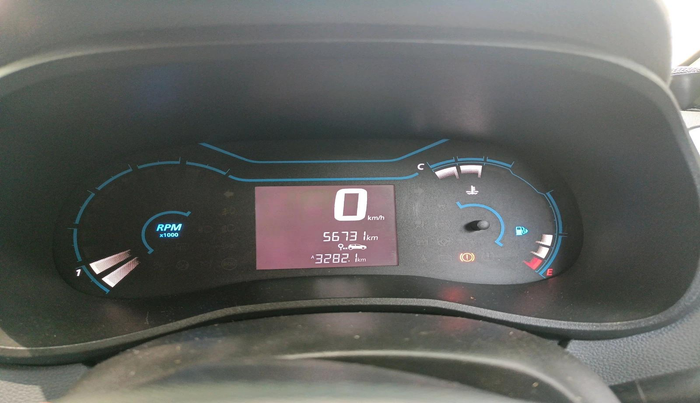 2021 Renault Kwid RXT 1.0 (O), Petrol, Manual, 56,731 km, interior