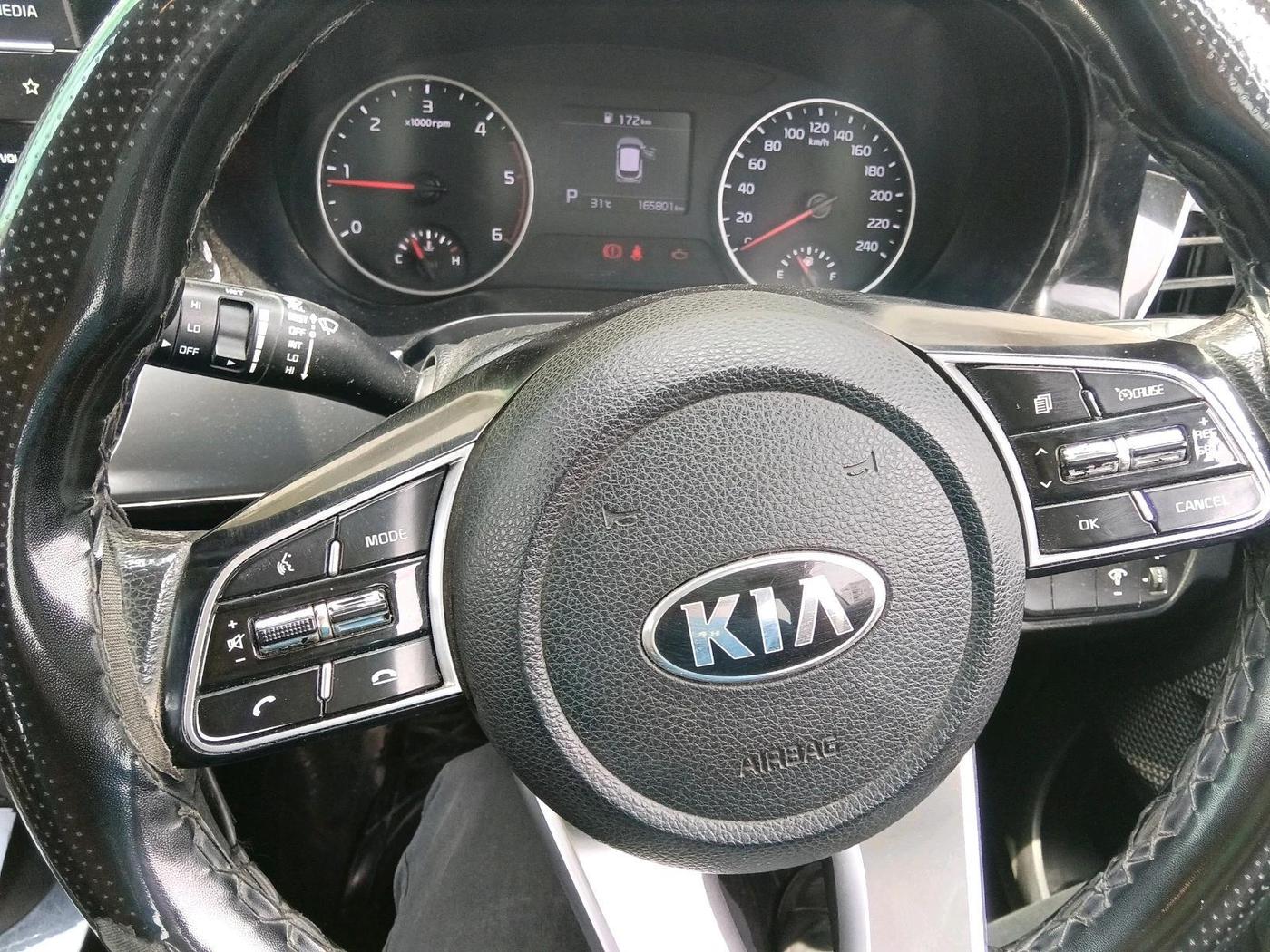2021 KIA SELTOS HTK PLUS AT 1.5 DIESEL, Diesel, Automatic, 1,65,801 km, interior