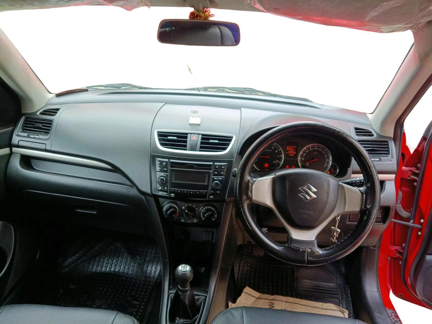 2017 Maruti Swift VXI, Petrol, Manual, 79,035 km, interior