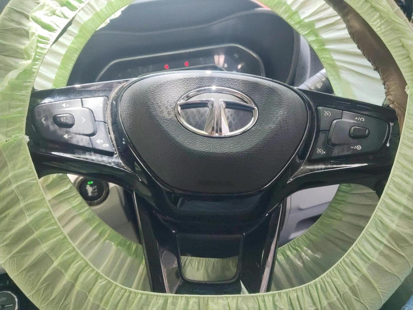 2021 Tata NEXON XZ PLUS PETROL SUNROOF, Petrol, Manual, 64,331 km, interior