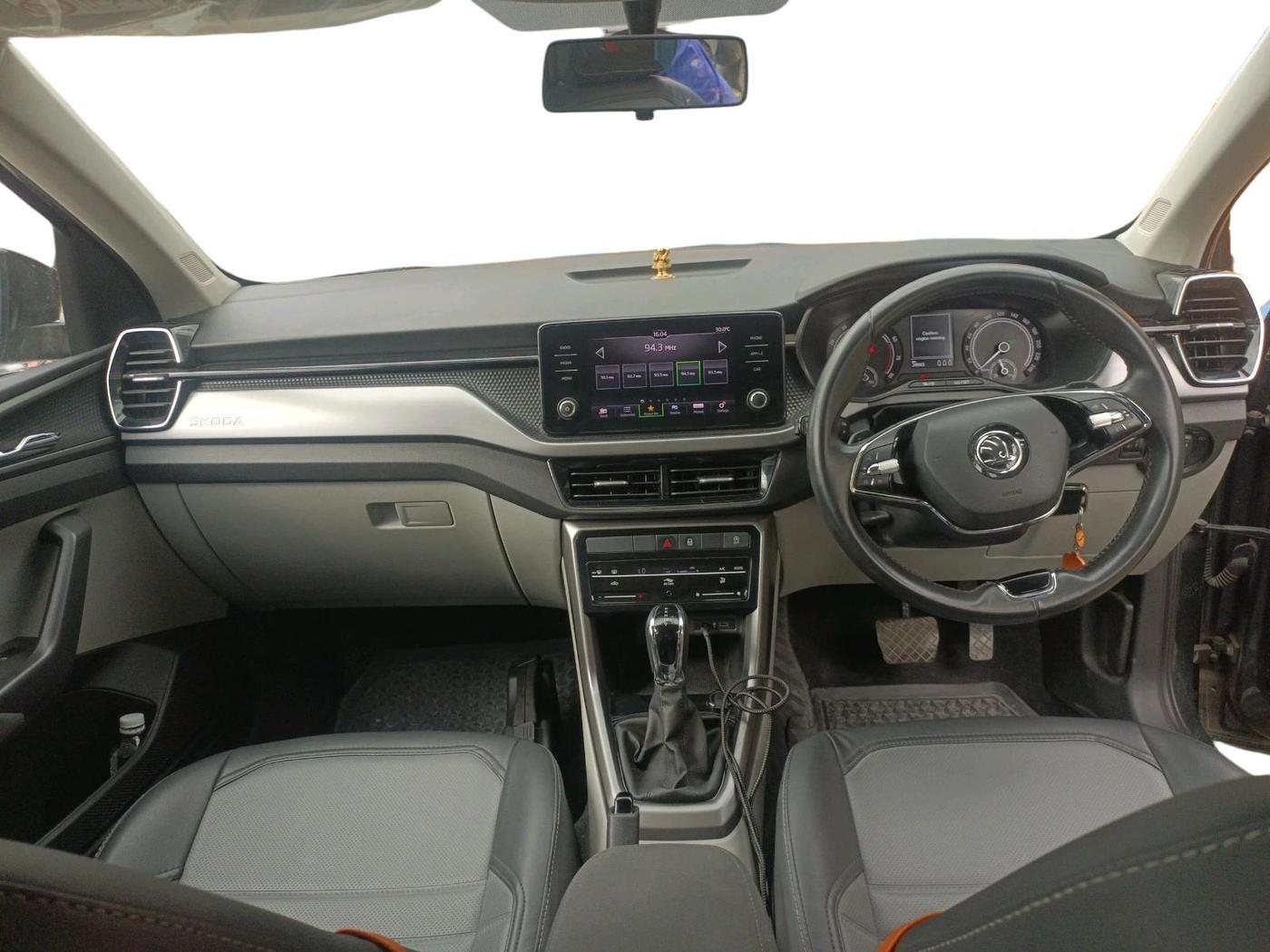 2023 Skoda SLAVIA STYLE 1.0L TSI AT, Petrol, Automatic, 24,983 km, interior