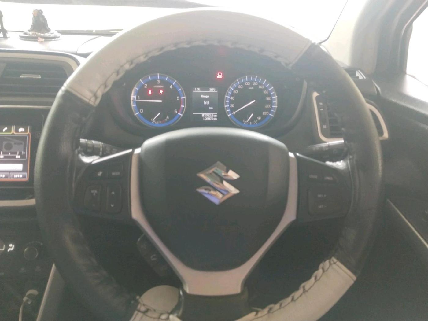 2017 Maruti S Cross ALPHA 1.3, Diesel, Manual, 1,06,870 km, interior