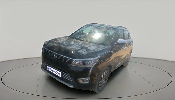 2023 Mahindra XUV300 W8 (O) 1.5 DIESEL, Diesel, Manual, 39,216 km, exterior