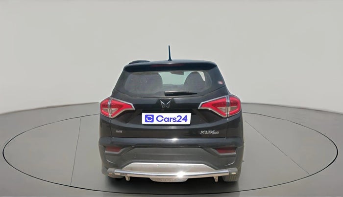 2023 Mahindra XUV300 W8 (O) 1.5 DIESEL, Diesel, Manual, 39,216 km, exterior