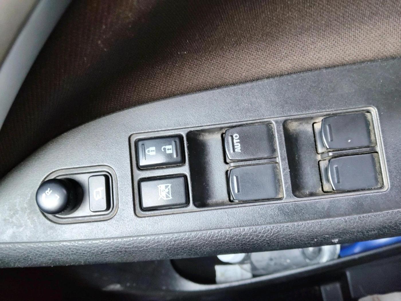 2022 Maruti BREZZA ZXI + SMART HYBRID, Petrol, Manual, 51,852 km, interior