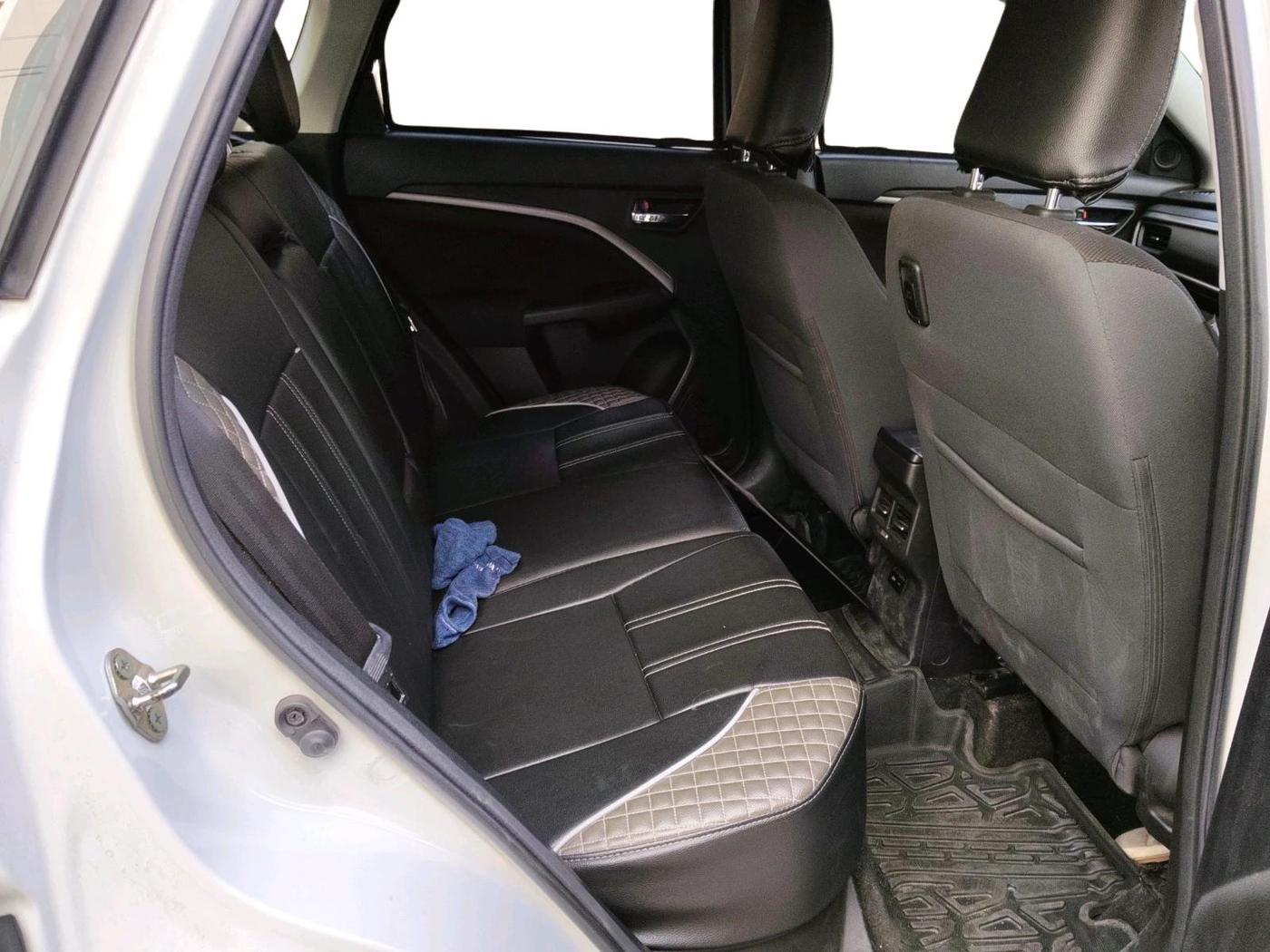 2022 Maruti BREZZA ZXI + SMART HYBRID, Petrol, Manual, 51,852 km, interior