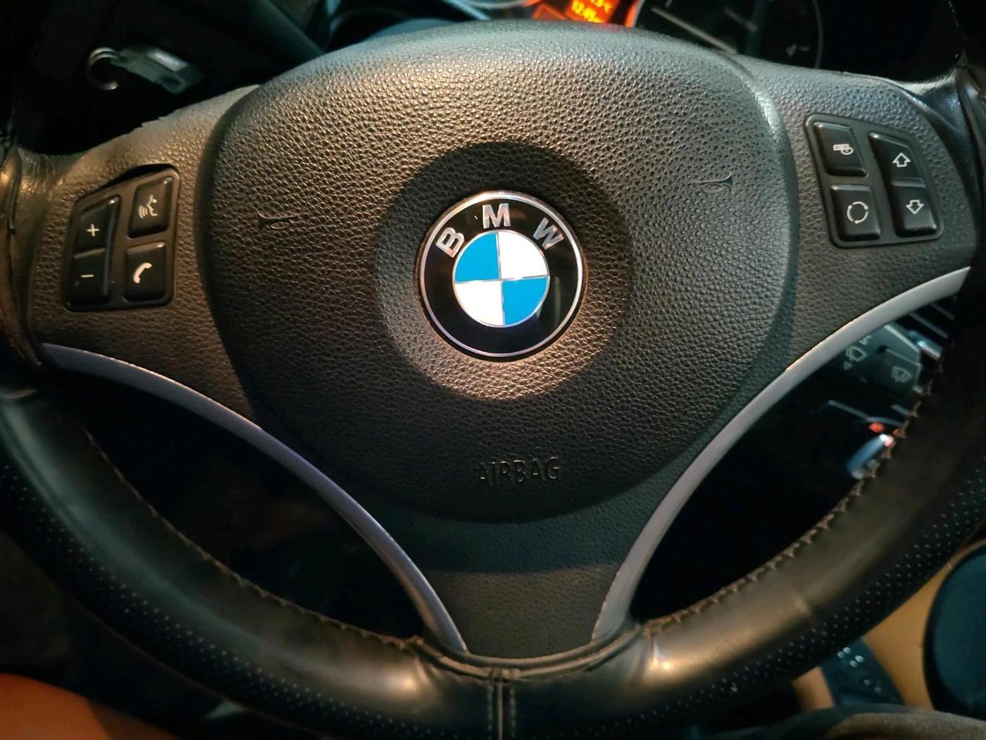 2011 BMW 3 Series 320d, Diesel, Automatic, 97,866 km, interior