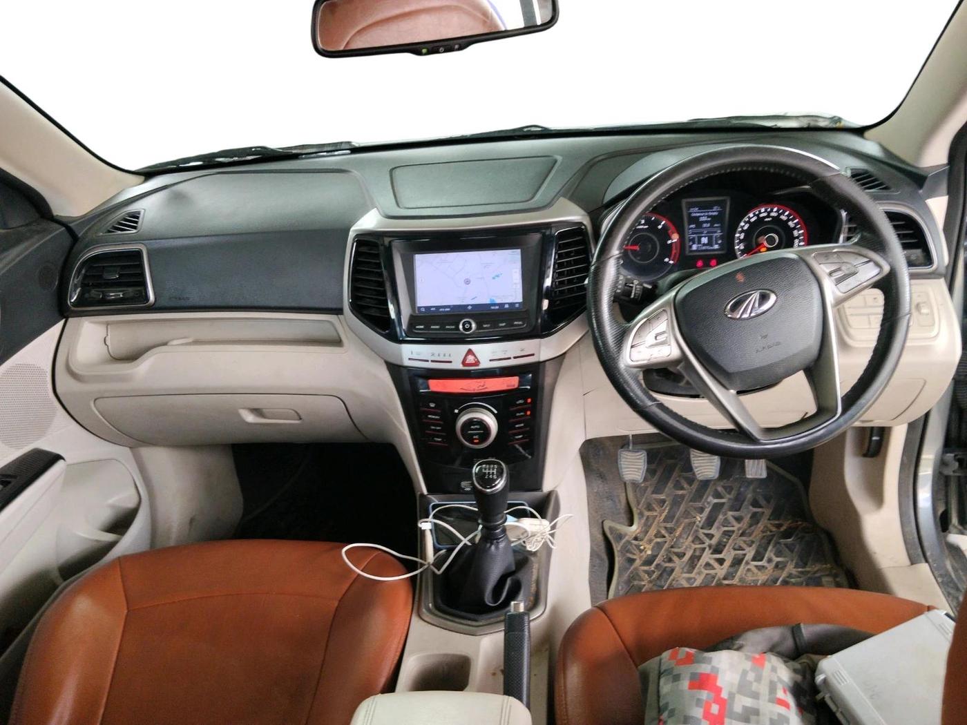 2021 Mahindra XUV300 W8 (O) 1.5 DIESEL, Diesel, Manual, 1,19,876 km, interior