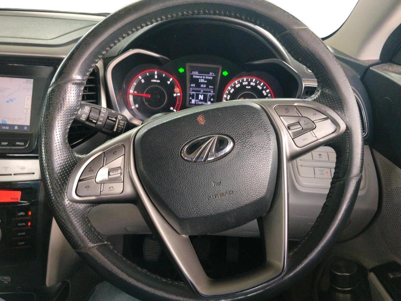 2021 Mahindra XUV300 W8 (O) 1.5 DIESEL, Diesel, Manual, 1,19,876 km, interior