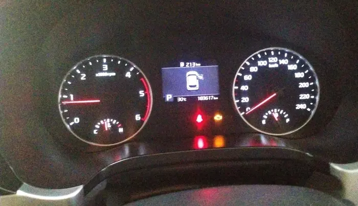 2020 KIA SELTOS HTK PLUS AT 1.5 DIESEL, Diesel, Automatic, 1,83,617 km, interior