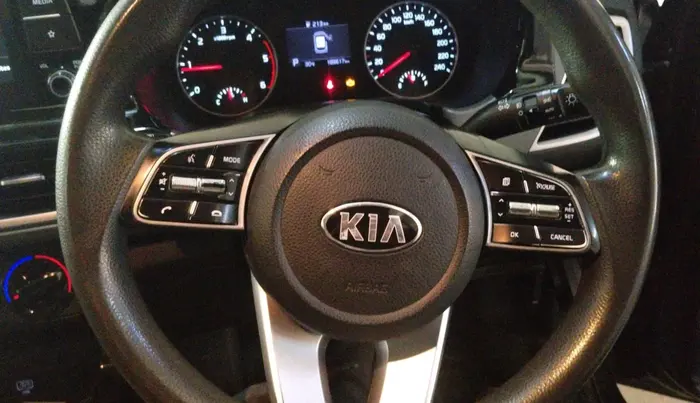 2020 KIA SELTOS HTK PLUS AT 1.5 DIESEL, Diesel, Automatic, 1,83,617 km, interior