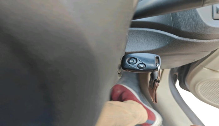 2014 Honda Amaze 1.5L I-DTEC S, Diesel, Manual, 1,22,004 km, interior