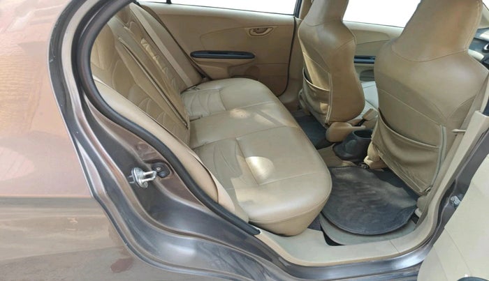 2014 Honda Amaze 1.5L I-DTEC S, Diesel, Manual, 1,22,004 km, interior